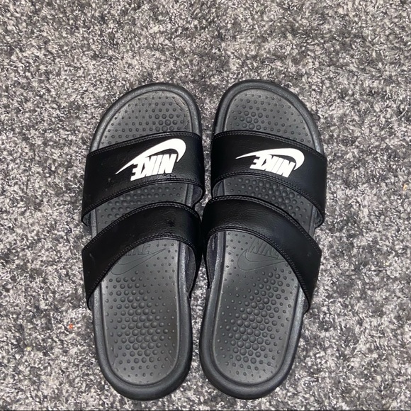 2 strap sandals nike